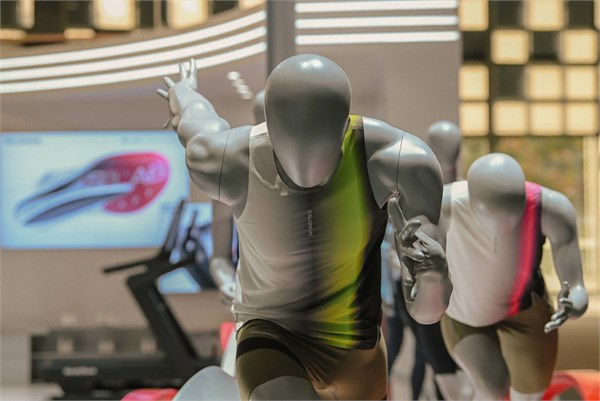 上馬號(hào)角震天響，山野霸主SALOMON薩洛蒙強(qiáng)勢登陸路跑疆場！