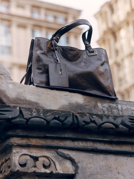 菲安妮2025：以匠心织就箱包诗篇，解锁都市生活的多元时尚叙事