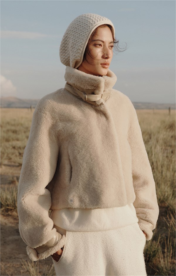 2025 冬日,例外女装邀你做个暖茸茸的人