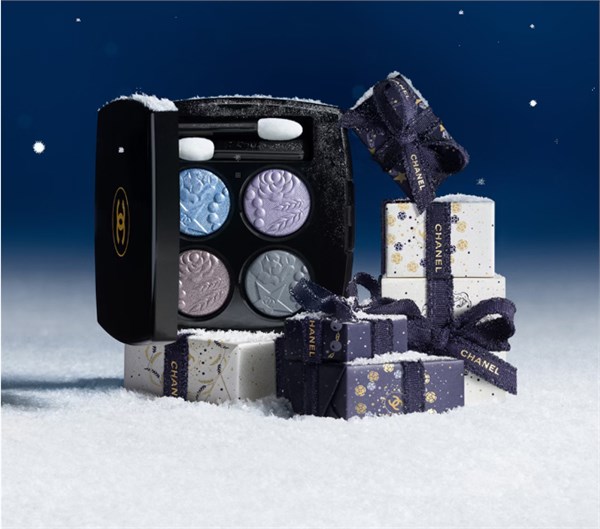 香奈儿2025节日限定彩妆 赴一场璀璨冬夜的奇幻之约