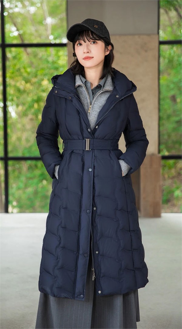 Eall.cz意澳女装步履从绒,以绒为甲,温暖与风度共生