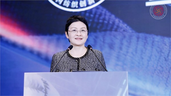 聚势共青城,赋能暖经济!2025纺织服装创新年会暨共青城羽绒产业发展大会圆满举行