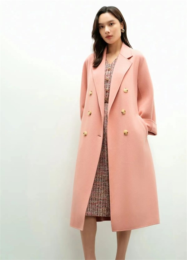 CONATUS珂尼蒂思2025女装新品:冬日衣橱的优雅诗篇