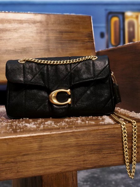 Coach蔻驰2025新品香包:经典、复古奢华新境