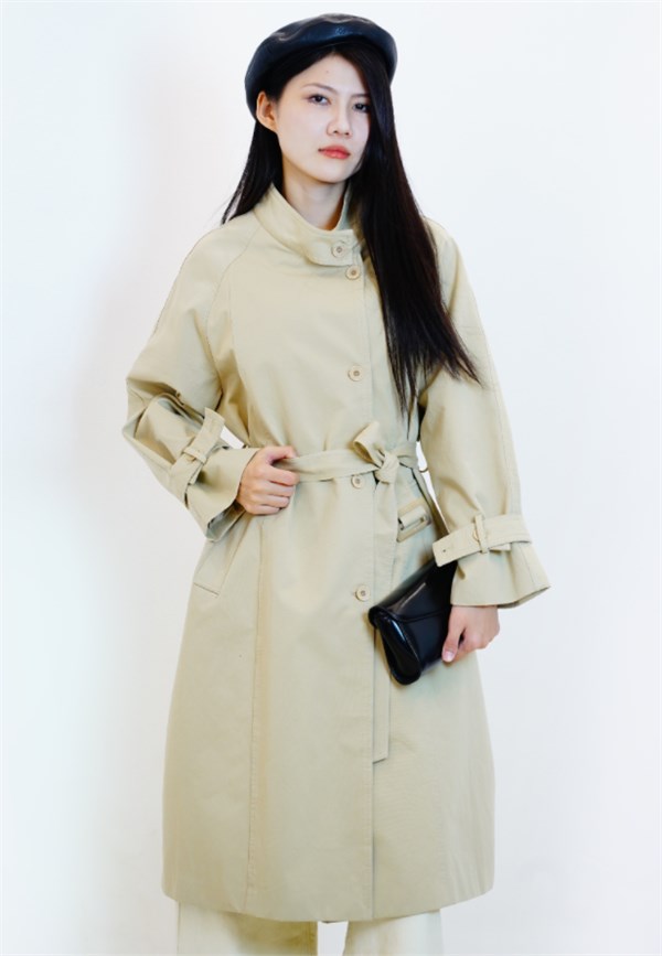 罗曼可女装:多元风格轻吟,邂逅时尚的诗意新境