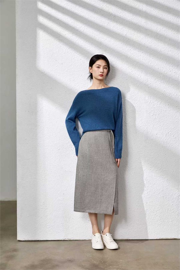 禾等Helen Moda羊毛衫:以三色雅韵,诠释高端气质风尚