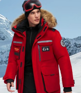 波司登男装2025新款户外运动系列：征服山野，无畏前行