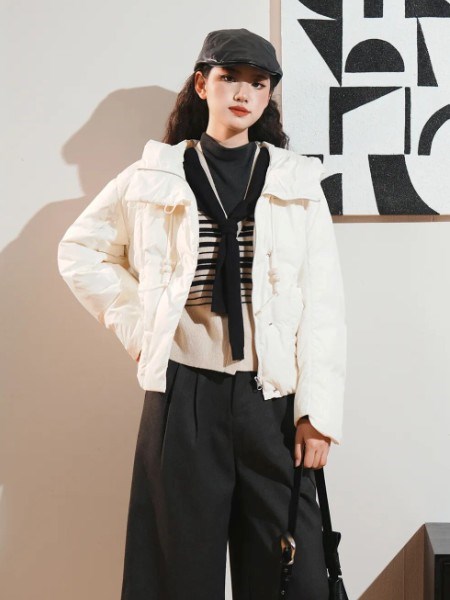 薇薇希(VIVIS)女装品牌2025冬季短款羽绒服