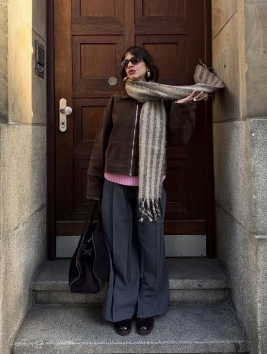 冬日围巾：色彩魔法点亮季节情绪