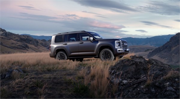 哈弗H9穿越版震撼上市,限时换新价23.29万元起