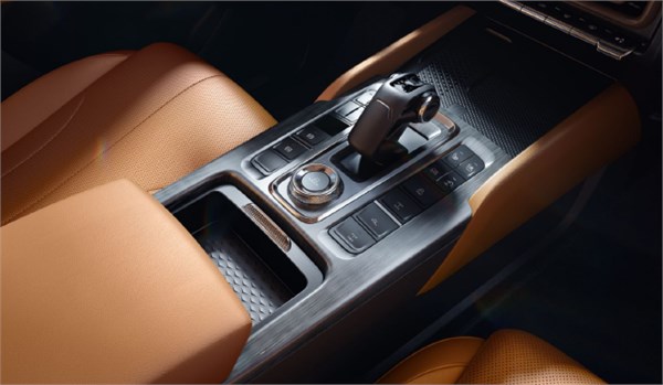 哈弗H9穿越版震撼上市,限时换新价23.29万元起