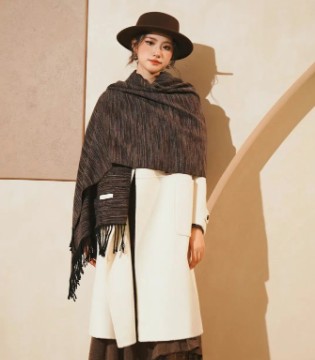 薇薇希VIVIS｜以一件大衣，封存冬日的永恒高级感