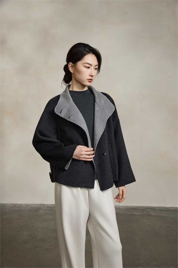 禾等Helen Moda短款外套:解锁冬日时尚的黄金比例密码