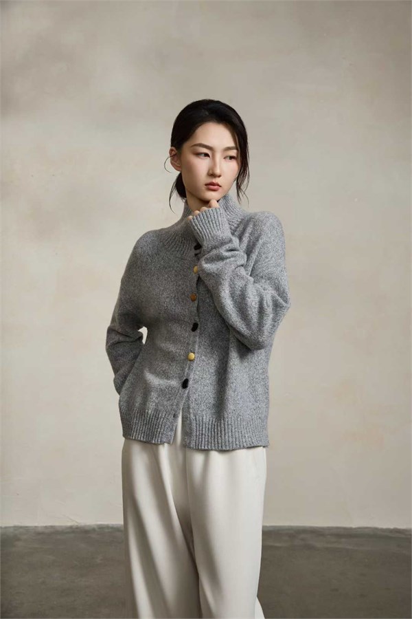 禾等Helen Moda短款外套:解锁冬日时尚的黄金比例密码