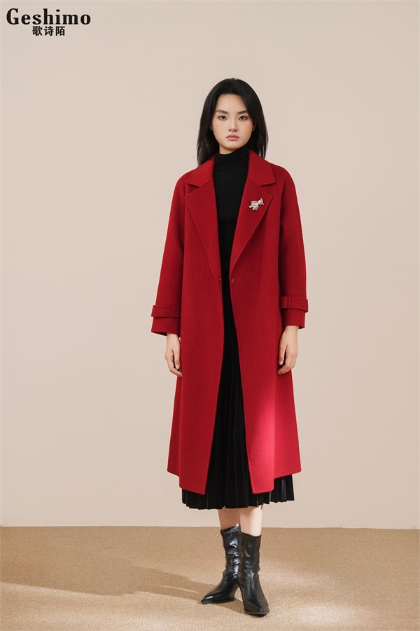 歌诗陌Geshimo:复古绮梦,大衣里藏着的冬日优雅诗篇