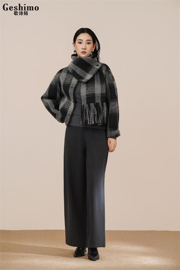 歌诗陌Geshimo:复古绮梦,大衣里藏着的冬日优雅诗篇