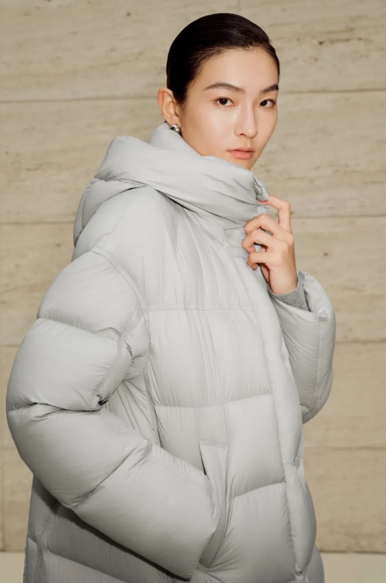 艾诺丝雅诗2025绒暖冬：邂逅一场温暖与时尚的绮梦