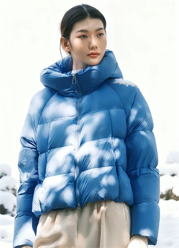 AFZO阿凡卓新国标90绒，轻启一场如诗暖冬