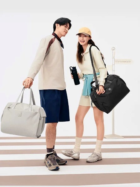 爱华仕遁城系列箱包上新,解锁都市漫游新姿态