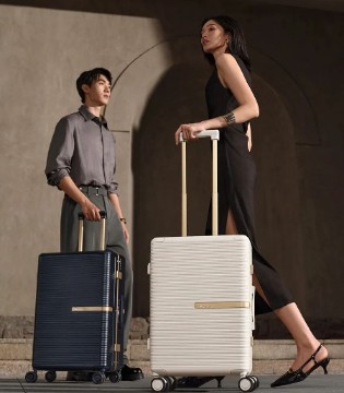 爱华仕遁城系列箱包上新，解锁都市漫游新姿态