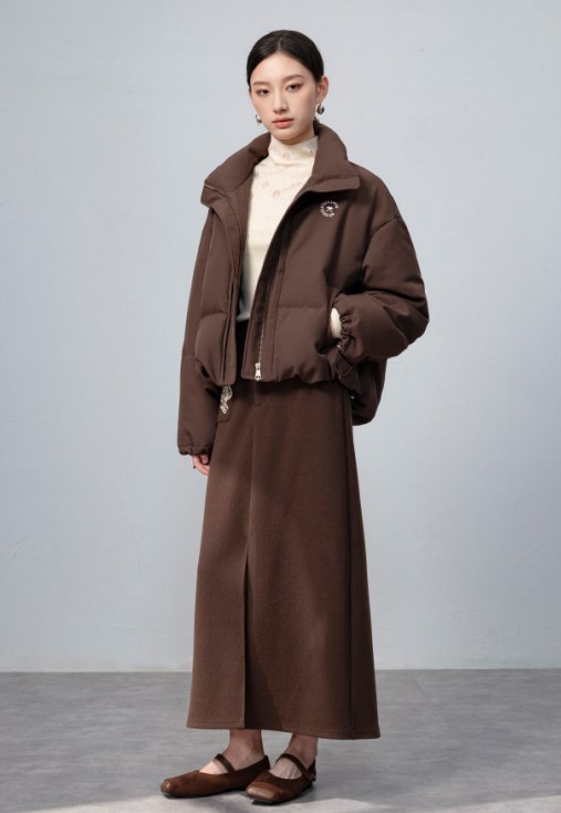 喜西女装品牌2025通勤外套，于职场画卷中绘就优雅诗行