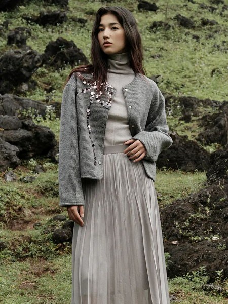 薇迎女装上新:时尚的浪漫