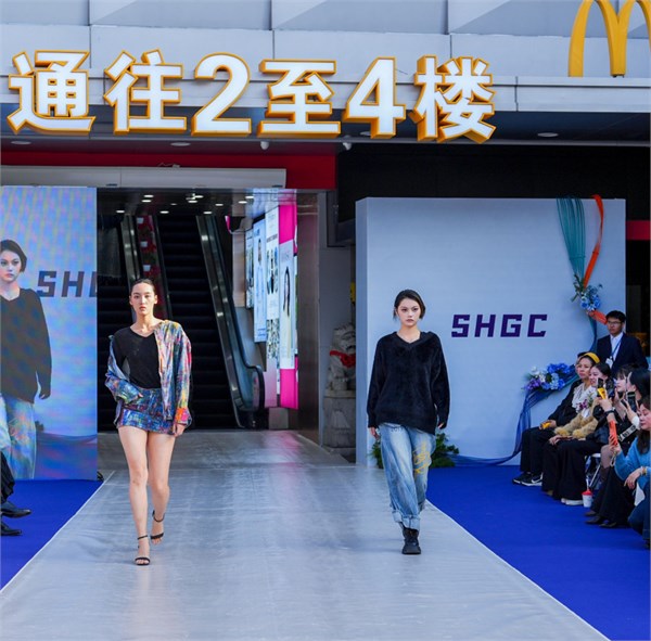 超模冠军空降沙河,掀起时尚新旋风