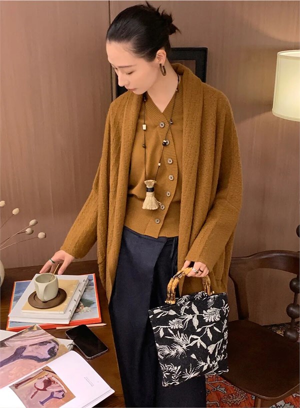 旦可韵2025针织毛衣:给冬日的自己一份温暖拥抱