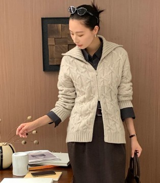 旦可韵2025针织毛衣：给冬日的自己一份温暖拥抱