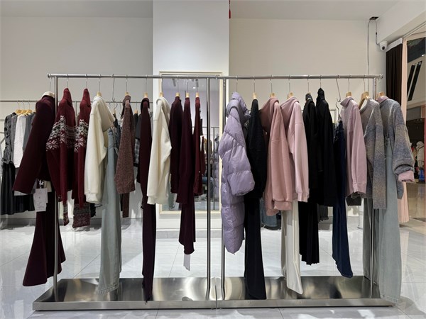 邂逅DD女装冬日恋曲，在衣袂间感受温柔守护的缱绻时光