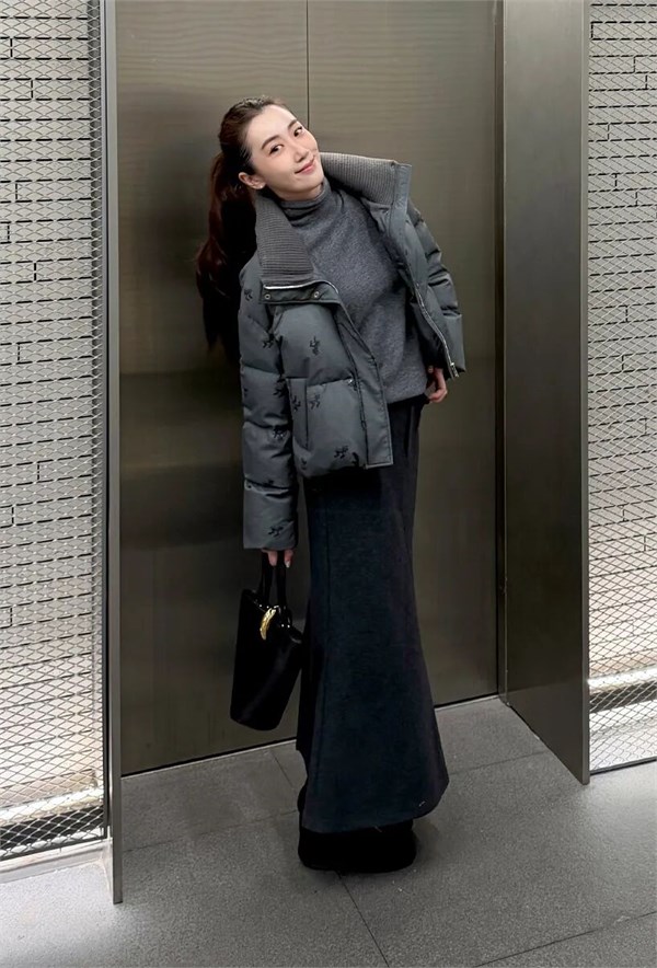 歌蒂詩(GUETES)2025冬季羽絨與毛絨絨系列:以溫暖為名,演繹都市女性的優(yōu)雅冬日