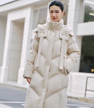 歌蒂诗（GUETES）2025冬季羽绒与毛绒绒系列：以温暖为名，演绎都市女性的优雅冬日