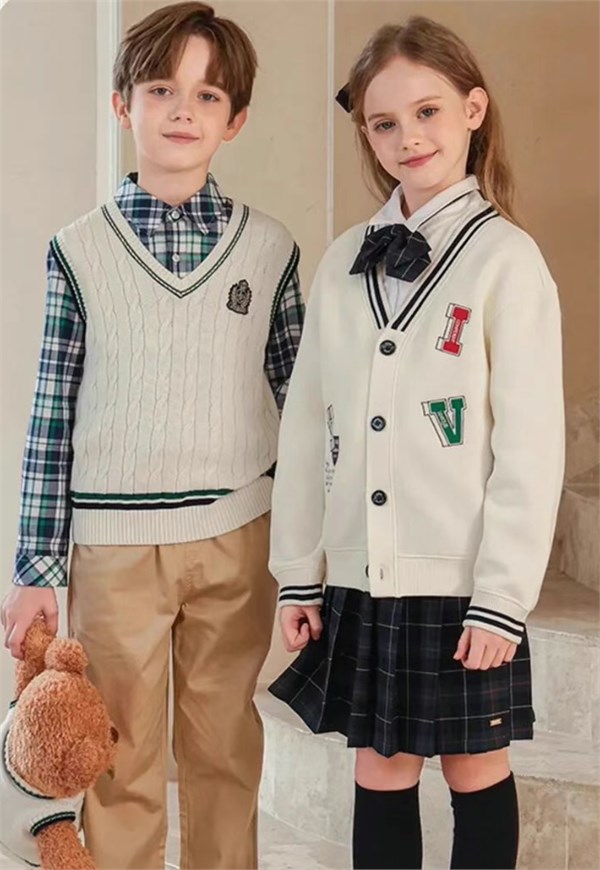 常春藤(IVY HOUSE)2025冬季童装新品｜以温暖织就童年