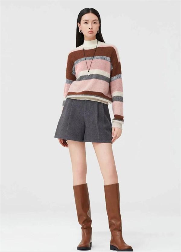 百图betu女装2025秋冬系列：衣袂轻扬间，拥抱都市生活的每一份暖意