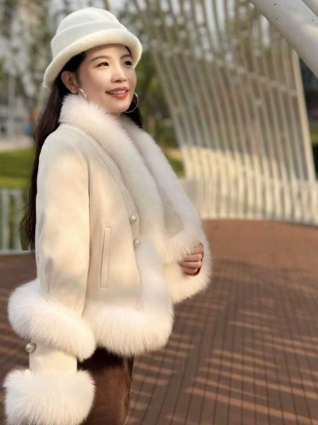 VIEAING薇迎2025冬季女装系列：以高端时尚之名，重塑冬日气质美学