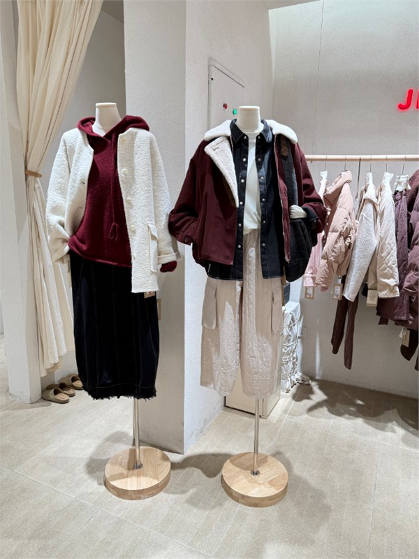 简与媄女装羊羔绒：裹着云朵，走进冬日的温柔梦境