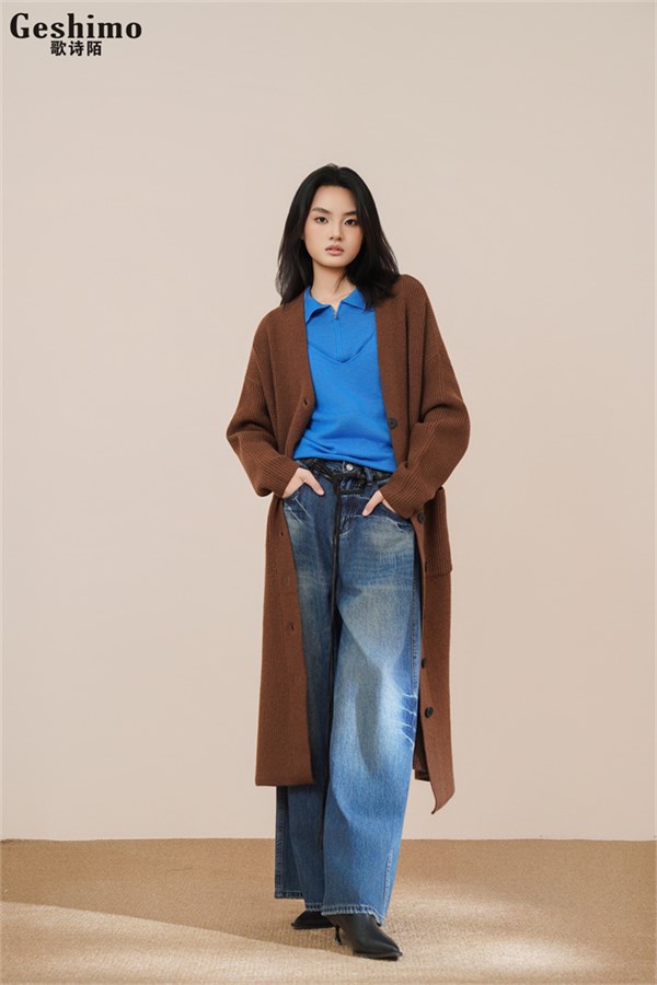 歌诗陌女装冬季新款羊毛大衣：邂逅冬日里的优雅诗篇
