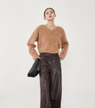 爱依莲羽绒内搭：轻针织，开启冬日轻盈温暖新体验