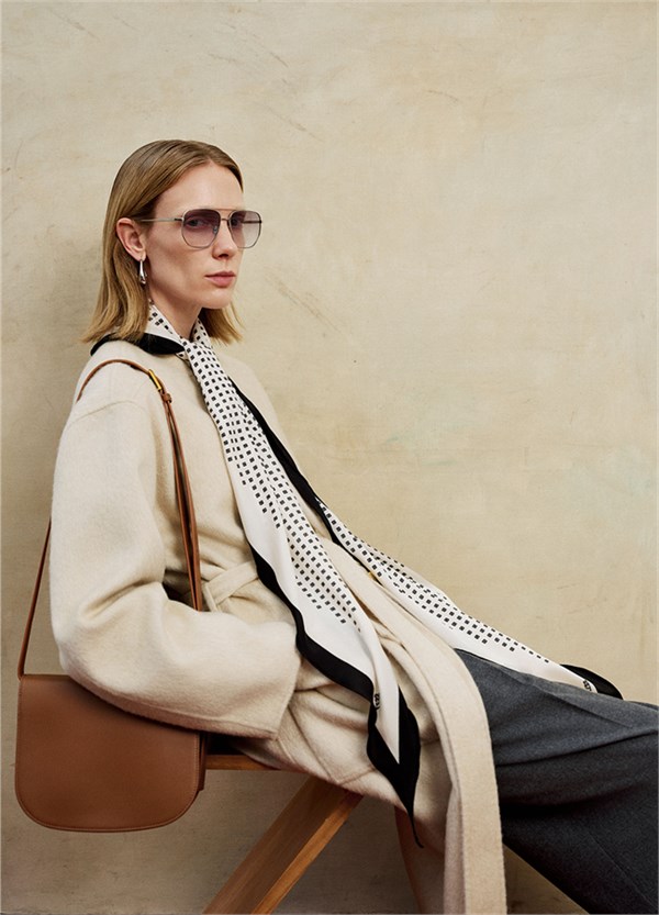 LESS 2026早春新品：以「无束」之名，重构都市女性的诗意栖居