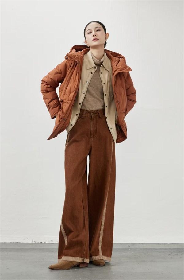 爱依莲2025羽绒美学：以轻盈之姿，解锁冬日时尚密码