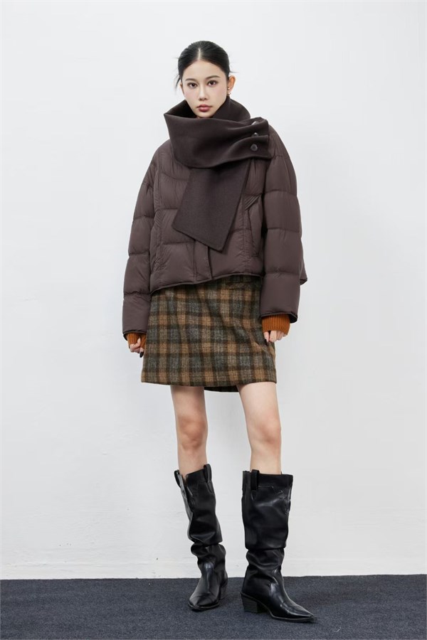 爱依莲2025羽绒美学：以轻盈之姿，解锁冬日时尚密码