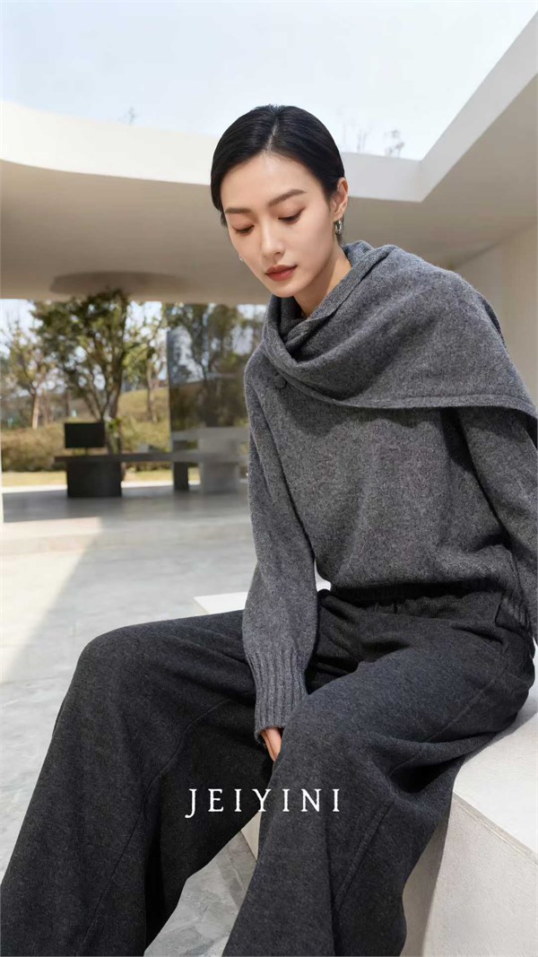 2025冬日嗨翻天，婕依妮毛衣、羽绒、外套陪你美一整季