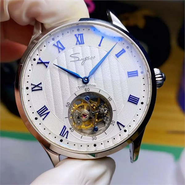 機(jī)械表保養(yǎng)預(yù)算指南：從天梭到勞力士，看懂價(jià)格讓每一分錢(qián)都值