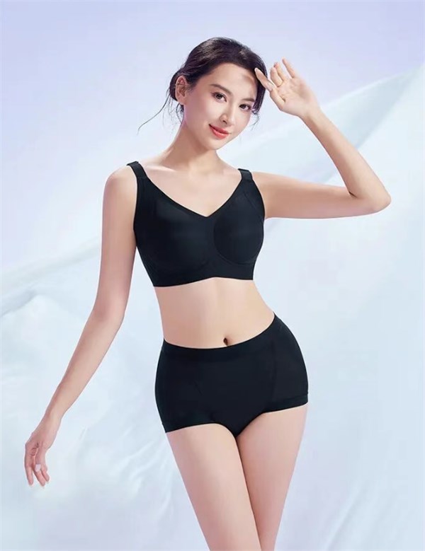 锁春内衣2026春夏形象大片：解锁身体与自然的时尚秘语