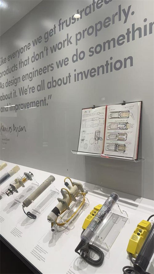 做松紧腰女裤,为什么跑去看手工豪车与奢侈品?