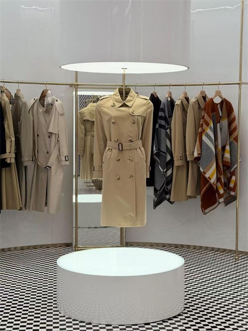 做松紧腰女裤,为什么跑去看手工豪车与奢侈品?