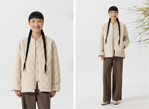 一袭花影满衣，半窗春色入怀