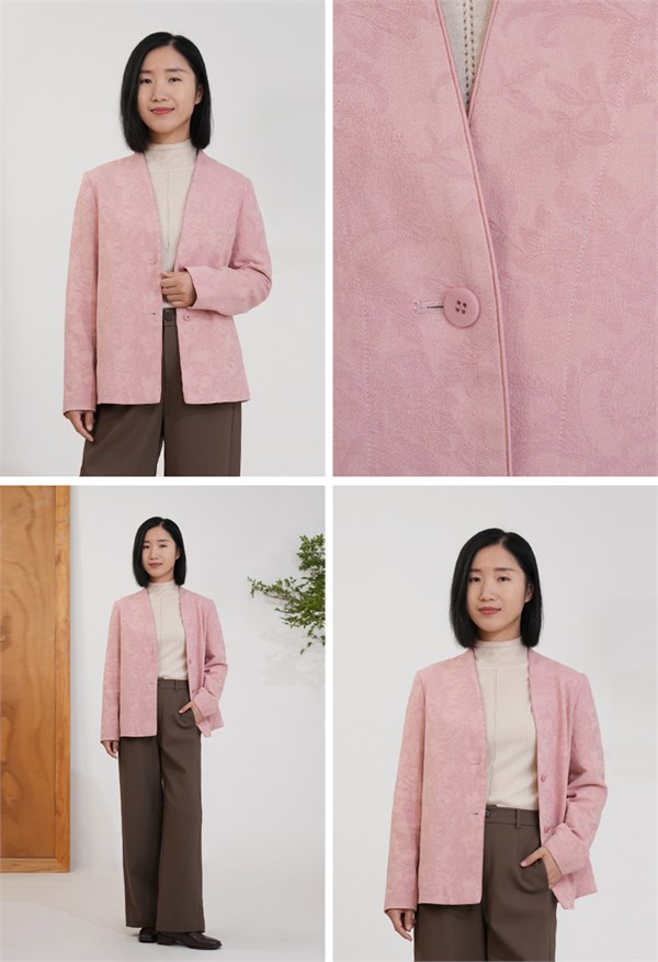 一袭花影满衣，半窗春色入怀