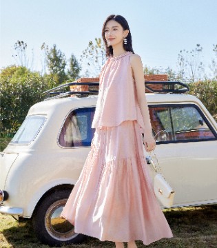 邂逅,春日浪漫,婕依妮,2026粉色裙装,梦幻来袭