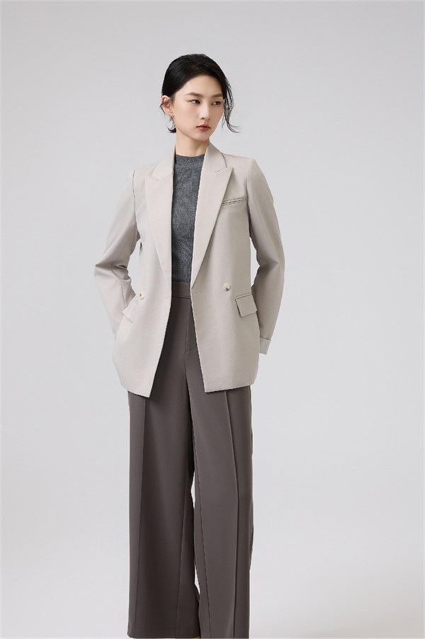 于禾等Helen Moda西装里，聆听刚与柔的浪漫协奏